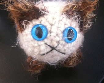 Crocheted plush siamese kitty