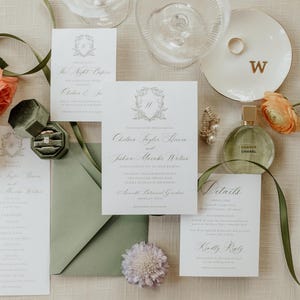 Hochzeitseinladung, elegantes grünes Wappen, Gartenhochzeit, Online-RSVP, Details, Probeessen, bearbeitbare Canva-Vorlage