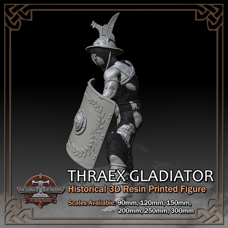 K&ouml;nnte beinhalten: 3D-Harz-Druckfigur eines Thraex-Gladiators, einer historischen Figur. Die Figur befindet sich in einer defensiven Haltung und h&auml;lt einen Schild mit Lorbeerkranz-Design. Die Figur tr&auml;gt einen Helm mit Feder und R&uuml;stung. Verf&uuml;gbare Ma&szlig;st&auml;be: 90 mm, 120 mm, 150 mm, 200 mm, 250 mm, 300 mm.