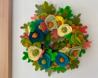 Handcrafted Felt flower and Oak Leaf 6” Wreath: Artisan Wall Decor or Centerpiece