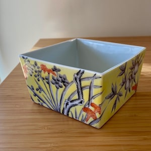 Vintage Japanese Ceramic Planter Square with Da Ya Zhai Style Floral Pattern