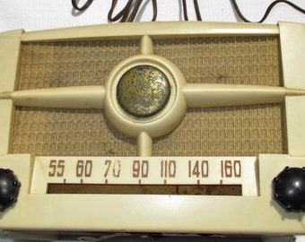 Vintage Emerson Radio & Phonograph 578 Ivory1951 Tabletop Counter Radio Decor Parts Only