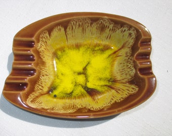 Vintage MCM Yellow & Brown Marbelized Yello Swirl Faux Wood Ashtray Mid Century Pottery Tobacciana Decor