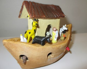 Vintage Ceramic Noah's Ark Figurine Souvenir Knick Knack