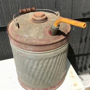 Vintage 5 Gallon Gas Can - Etsy