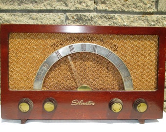 Vintage Silverton Radio Wood Tabletop Counter Radio Decor Parts Only