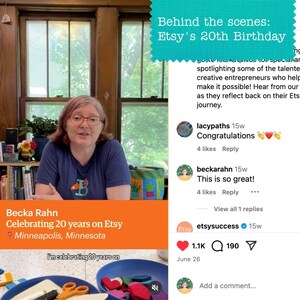 Op de afbeelding: Een digitale schermafbeelding van een persoon met een bril en een blauw T-shirt, met tekstoverlays zoals Behind the scenes: Etsy's 20th Birthday, Becka Rahn Celebrating 20 years on Etsy en Minneapolis, Minnesota, naast diverse sociale mediacommentaren.
