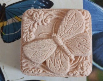 Calamine Clay Bath Bomb Glass Flower Bead Inside Sugar Sky