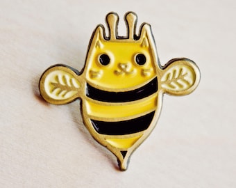 Bee Enamel Pin / Aesthetic Lapel pin Bee brooch — Cat bee pin — Beekeeper Gift — Save the bees — Vegan Gift for Women — Bee jewelry