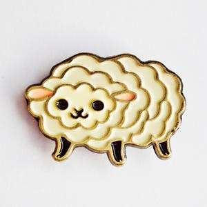 Knitting gifts, sheep pin, Kawaii ENAMEL PIN, knitting pins, cute pins, sheep gifts lamb pin, cute animal pin, knitting enamel pin