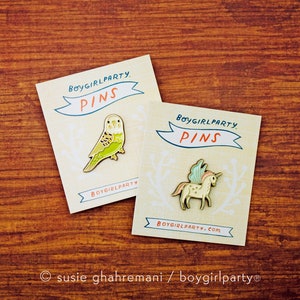 Pink Flamingo Hard Enamel Lapel Pin – Gold Tone, Tropical Bird Design, Gift Boxed