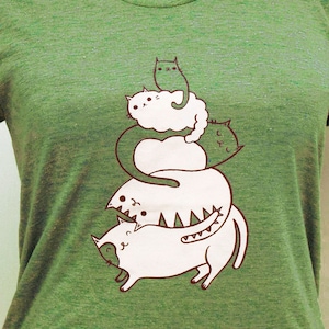 CAT T shirt for Women — Aesthetic shirts — Most Popular t shirts for women — Best seller t shirt — Kitty t shirt — Cat Mom Shirt Fall