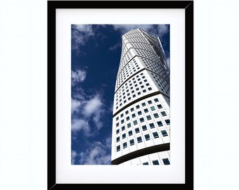 Photographie de gratte-ciel à torse tournant, art mural d'architecture moderne, Malmö, Suède. Téléchargement numérique imprimable, photographie de Malmö.