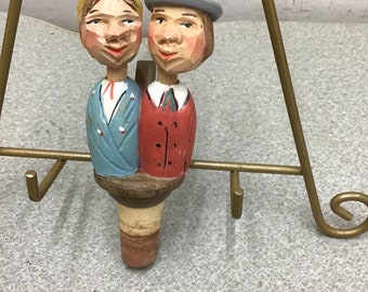 Vintage Carved Kissing Couple Wine Stopper