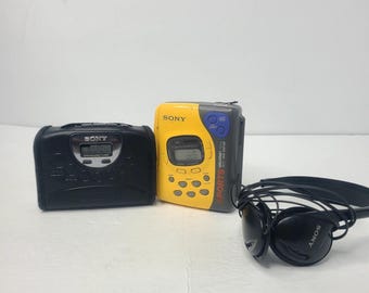 Lote de 2 reproductores de casete Walkman Sony Sports SXF 39 y Walkman WM FX251 LEER