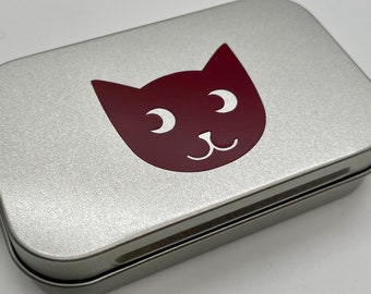 Maroon cat tin