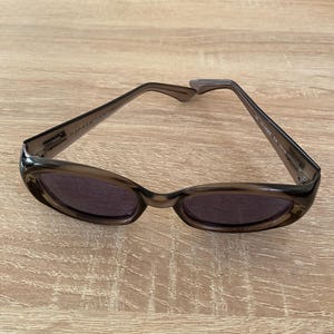 Authentic Gucci GG 2432/S 7UE Brown Sunglasses - Oval Frame,Vintage Gucci Oval Sunglasses Brown Made in Italy, rare find, luxury vintage