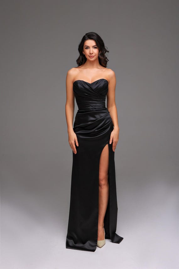 Black Strapless Corset Wedding Dress, Leg Slit, Vintage-inspired Gown -  Etsy Canada