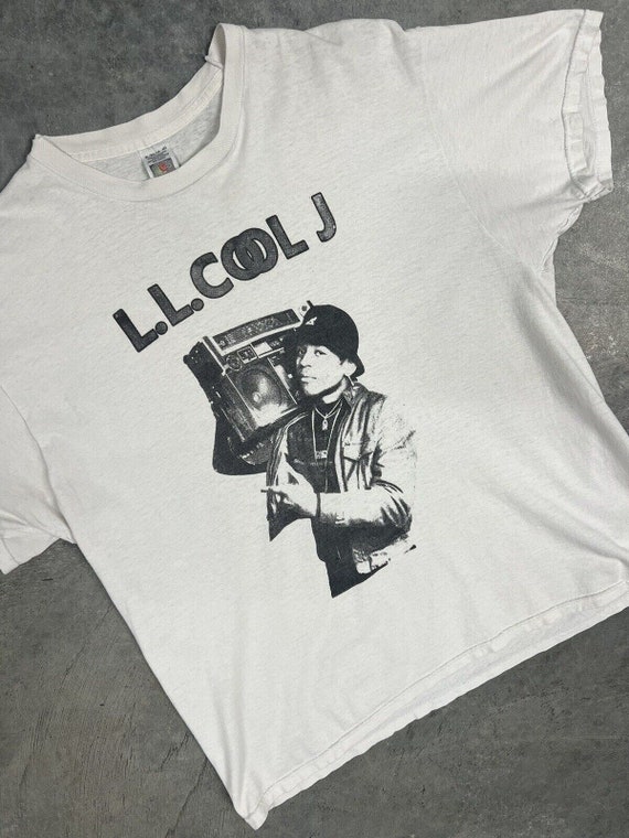 LL Cool J Vintage 90s Rap Graphic T Shirt