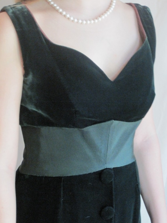 Vintage Dark Green Velvet Dress