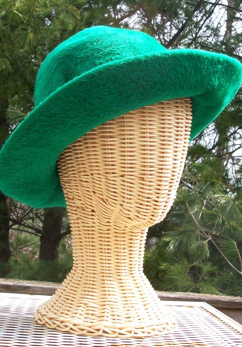 Vintage Green Brushed Wool Hat - Etsy display picture 1