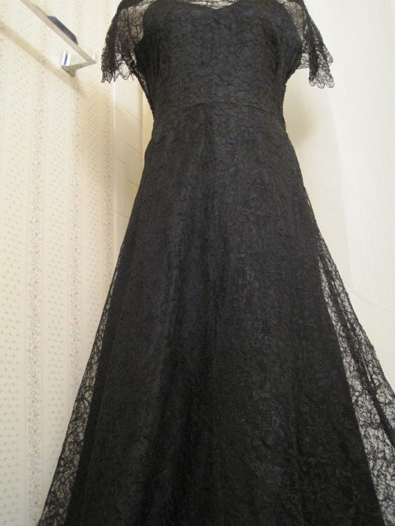 Vintage Black Lace Gown Full Circle Skirt - image 3