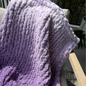 Purple Ombre Soft & Cozy Handmade Baby Chunky Knit Blanket,Purple sunset Baby Blanket ,Handmade chunky blanket,Baby shower gift,New mom gift