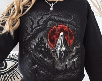 Sudadera de fantasmas de Halloween, camiseta de columpio de fantasmas embrujados, camiseta de bruja divertida, sudadera de noche espeluznante de luna roja, camiseta gótica espeluznante de temporada, luna roja