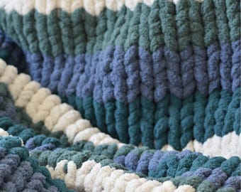 Chunky Blanket Handmade,Soft & Cozy Handmade Gift Chunky Knit Blanket,Queen size, Handmade With Love,Super chunky blanket throw,Perfect gift