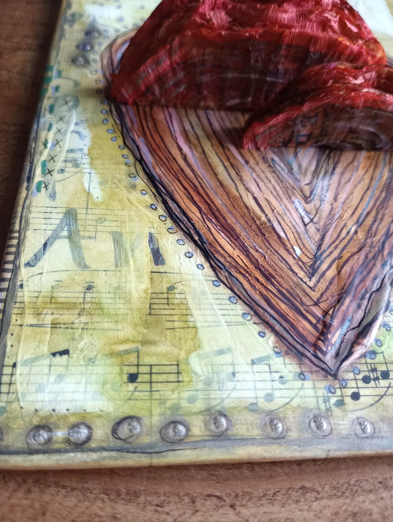 Bracket Heart Canvasboard Artwork image 6