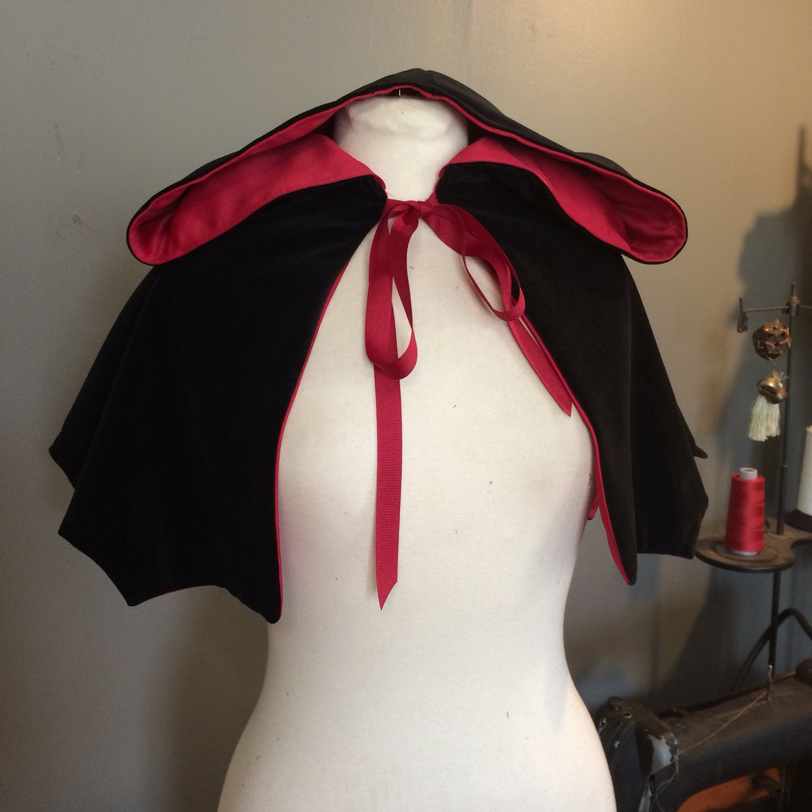 Bat Wing capelet hooded shoulder cape vampire capelet | Etsy