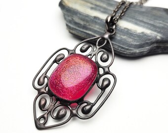 Vintage style Red dichroic fused glass pendant (9122)