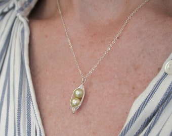 Collier mère fille deux pois dans une cosse - cadeau pour ses jumelles maman grand-mère anniversaire soeur fête des mères peapod deux bijoux Saint Valentin