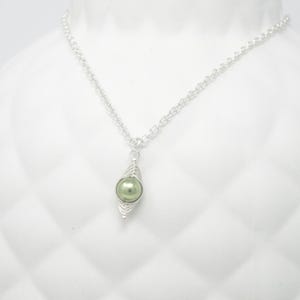 Erbse in der Hülse Schmuck, vier Erbsen in einer Hülse, Push Geschenk, Peapod Anhänger Geschenk für neue Mütter, Vierfach Schwester Halskette, Geburtstagsandenken