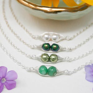 Two peas in a pod bracelet, Mother Daughter, gift for her, twin mom, grandma birthday, sister mothers day, 2 peapod jewelry, valentines day