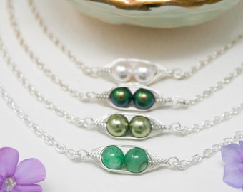 Two peas in a pod bracelet, Mother Daughter, gift for her, twin mom, grandma birthday, sister mothers day, 2 peapod jewelry, valentines day