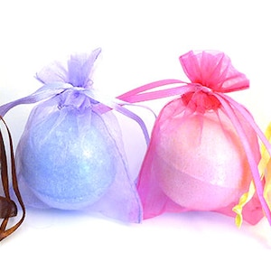 Handmade Bath Bombs image 1