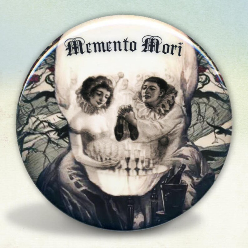 Песня memento mori. Моменто Мори. Memento Mori сувенир. Memento Mori картинки. МЕМЕНТО Мори картина оригинал.