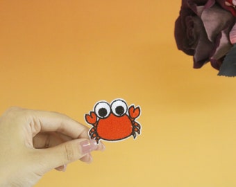 カニワッペン、かわいいワッペン、アイロンワッペン、刺繍ワッペン、アップリケ、アイロンで貼れる衣類ラベル、