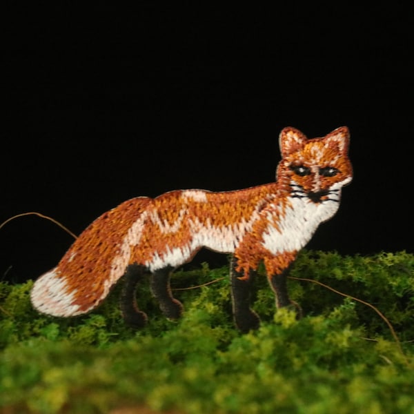 fox patch, animal patch, iron on patch, embroidered patch, applique, iron on clothing labels,
