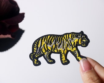 gorgeous tiger patch, iron on patch, embroidered patch, applique, iron on clothing labels,