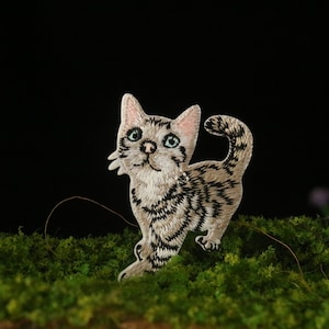 cute cat patch, kitty patch, iron on patch, embroidered patch, applique, iron on clothing labels,