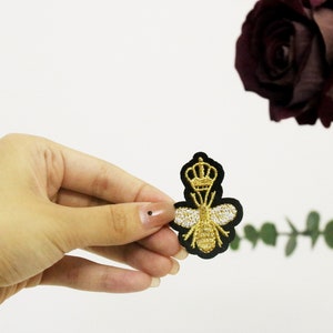 ting golden bee and crown patch, iron on patch, embroidered patch, applique, iron on clothing labels,