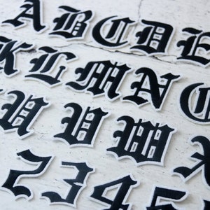 Parche de letras personalizadas góticas negras, parche de número, parche para planchar, parche bordado, parche del alfabeto, parche con nombre,