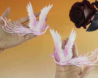 een paar grote prachtige roze fenikspatches, vogelspatch, opstrijkbare patch, geborduurde patch, appliqué, opstrijkbare kledinglabels,