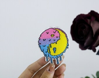 melting Ying Yang patch, Tai Chi patch, iron on patch, embroidered patch, applique, iron on clothing labels,