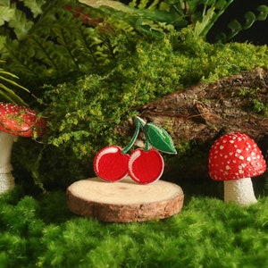 stick on delicious red cherry patch, fruit patch, iron on patch, embroidered patch, applique, iron on clothing labels,