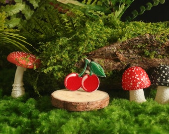 stick on delicious red cherry patch, fruit patch, iron on patch, embroidered patch, applique, iron on clothing labels,