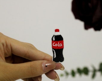 a bottle of cola patch, drink patch, iron on patch, embroidered patch, applique, iron on clothing labels,