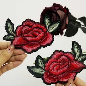 a pair of gorgeous red flower patch, iron on patch, embroidered patch, applique, iron on clothing labels,